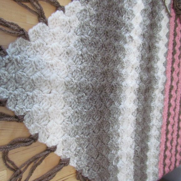 Taller de ABU handmade Crochet Shawl (Pink, Pardo - Picture 7 of 12